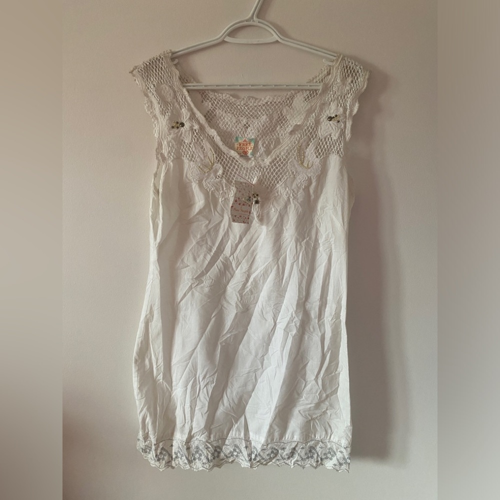 Elegant White Lace Dress